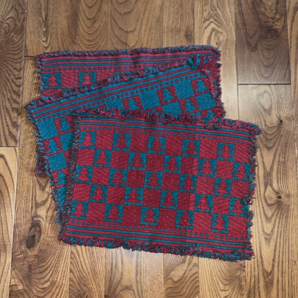 3 Reversible woven fringed edge Christmas tree placemats